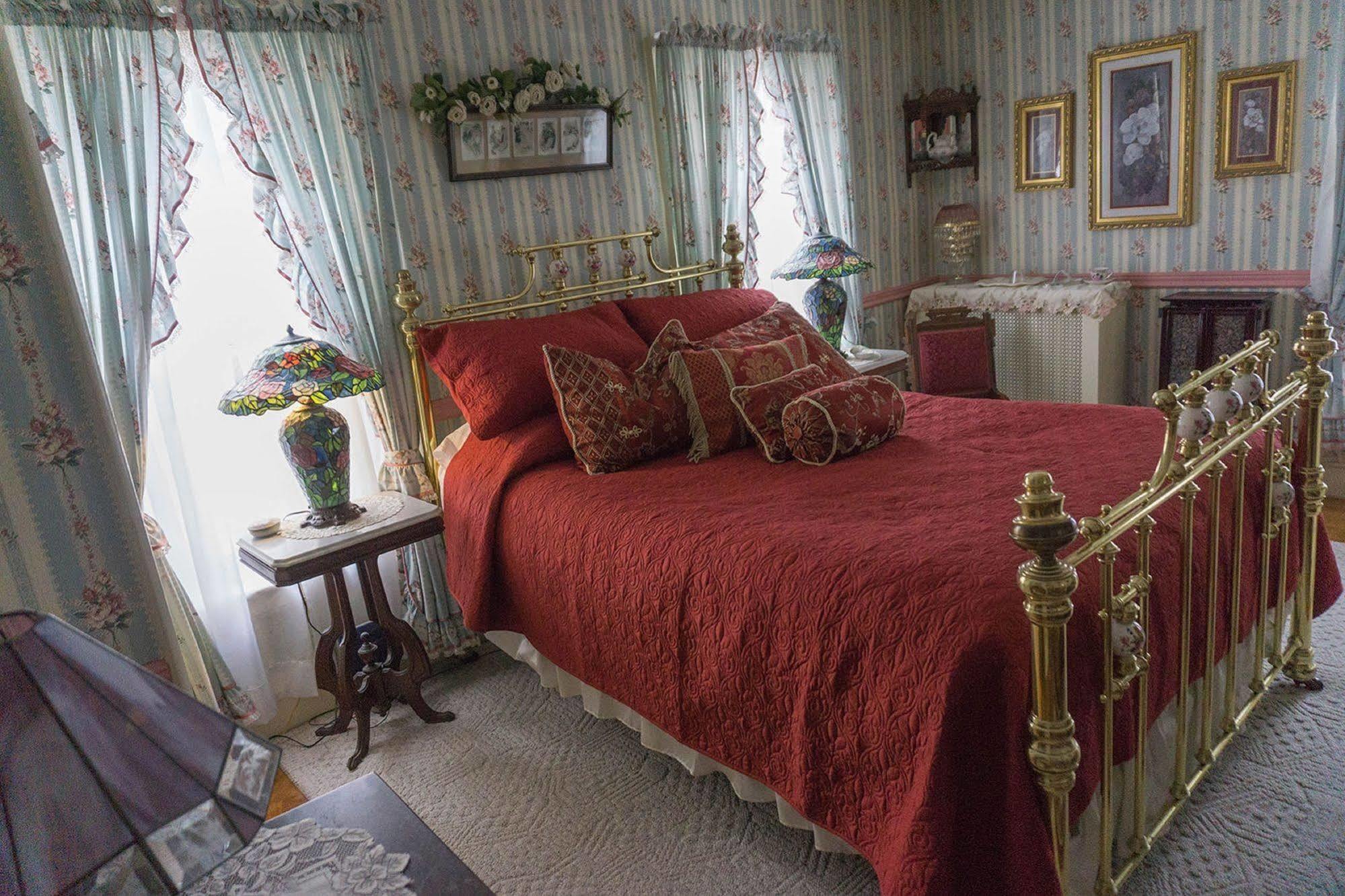Bellinger Rose Bed & Breakfast Herkimer Экстерьер фото