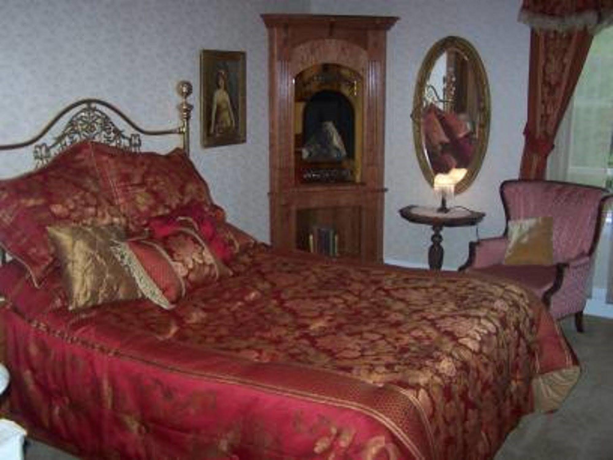 Bellinger Rose Bed & Breakfast Herkimer Экстерьер фото
