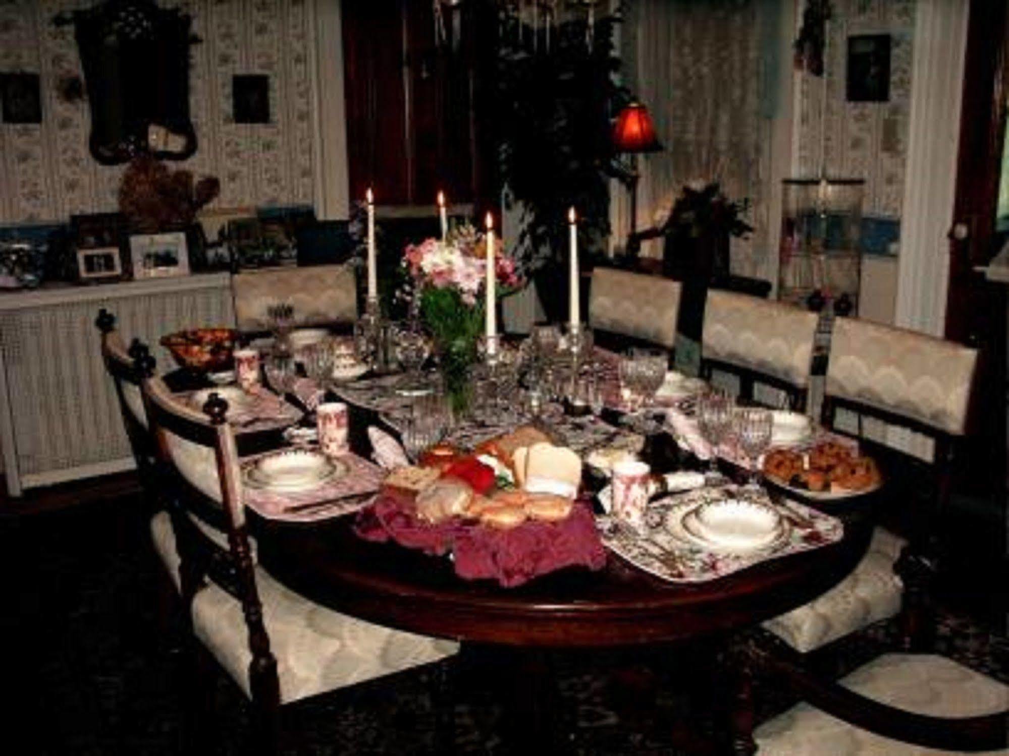 Bellinger Rose Bed & Breakfast Herkimer Ресторан фото