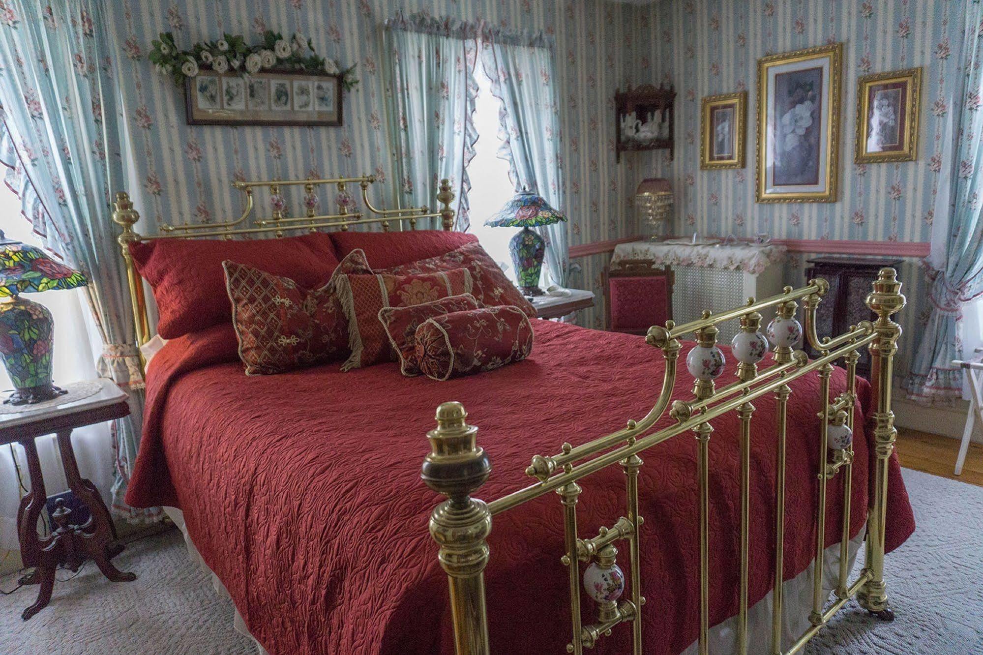 Bellinger Rose Bed & Breakfast Herkimer Экстерьер фото